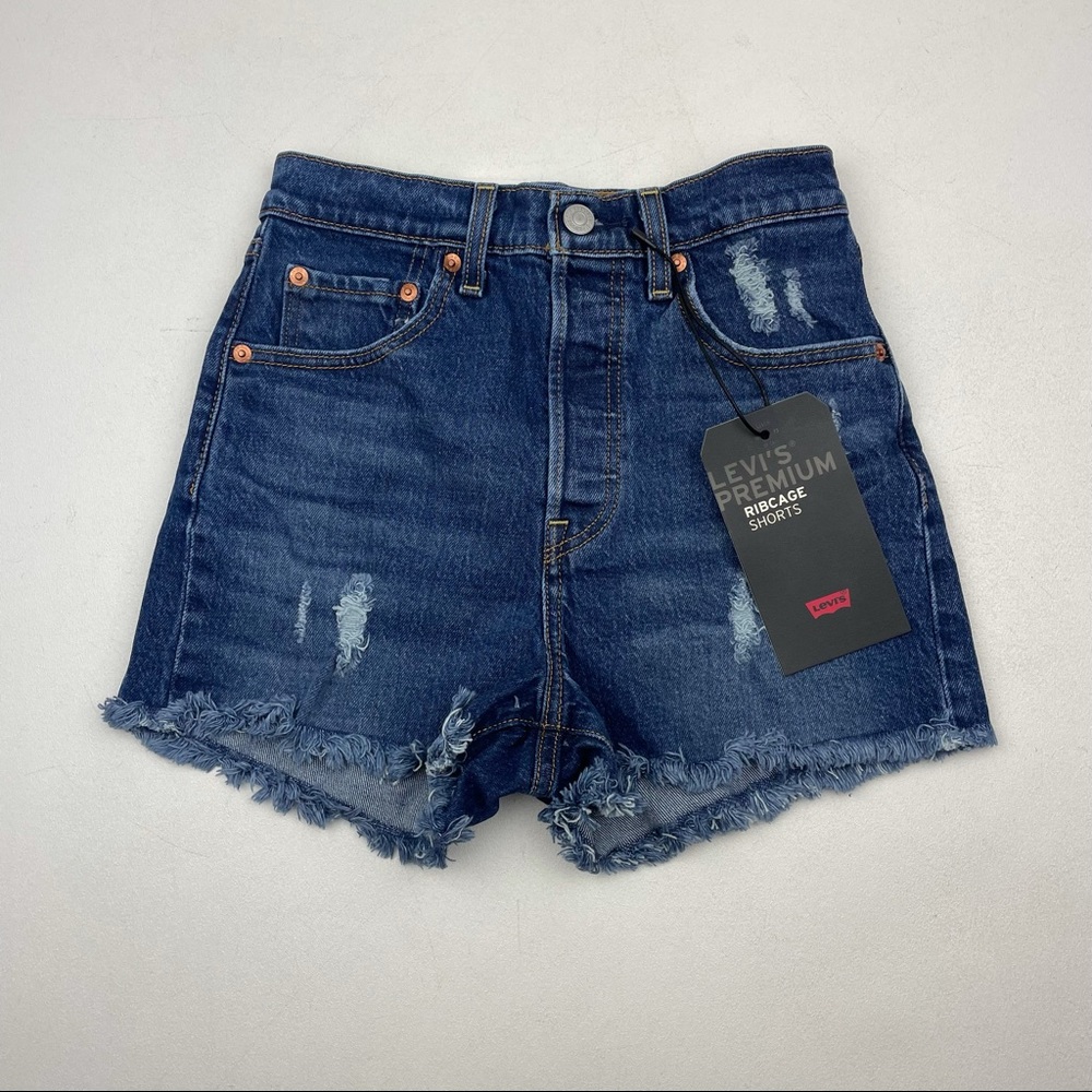 Levi’s Ribcage Ultra-High Rise Cutoff Fit Shorts